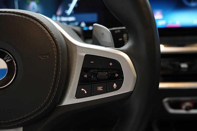 Photo of 2024 Gray Metallic BMW X7