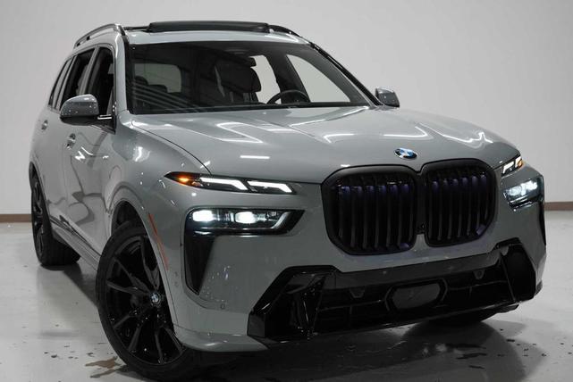 Photo of 2024 Gray Metallic BMW X7