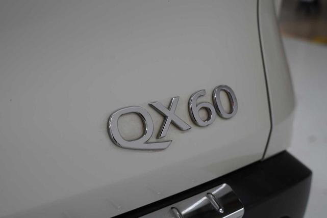 Photo of 2023 Majestic White INFINITI QX60