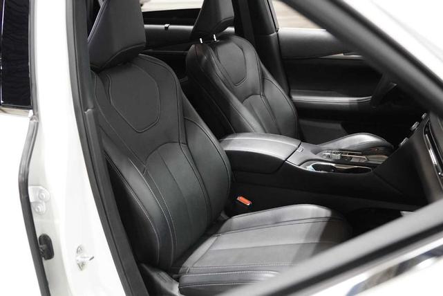 Photo of 2023 Majestic White INFINITI QX60