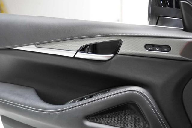 Photo of 2023 Majestic White INFINITI QX60