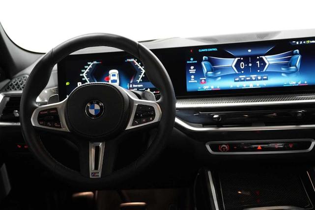Photo of 2026 Alpine White BMW X6