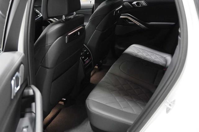 Photo of 2026 Alpine White BMW X6