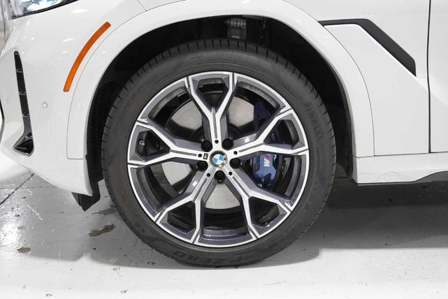 Photo of 2026 Alpine White BMW X6
