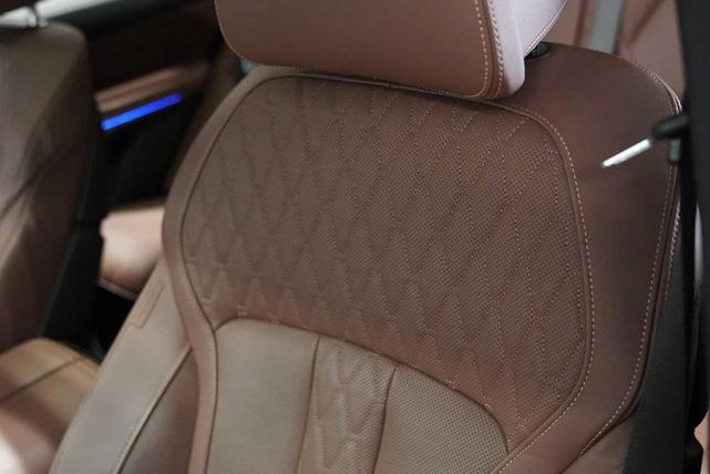 Photo of 2024 Mineral White Metallic BMW X5