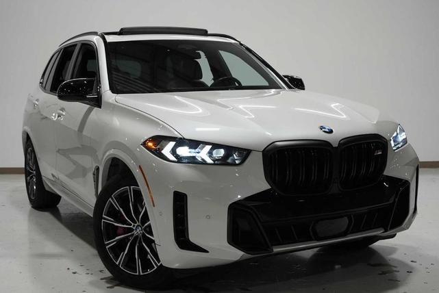 Photo of 2024 Mineral White Metallic BMW X5