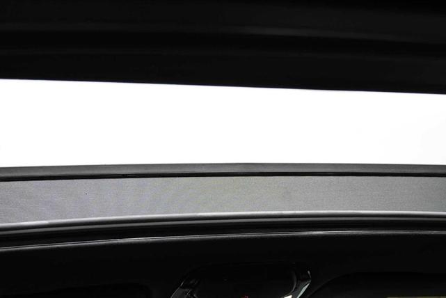 Photo of 2024 Mineral White Metallic BMW X5