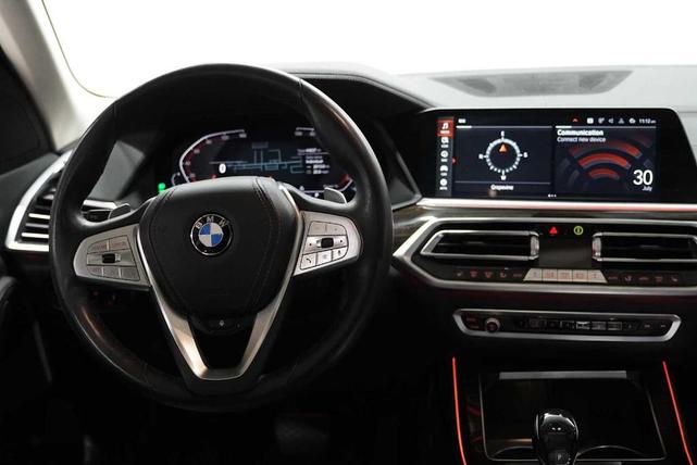 Photo of 2021 Alpine White BMW X7