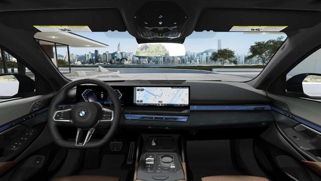 Photo of 2026 Carbon Black Metallic BMW 540
