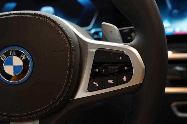 Photo of 2026 Gray Metallic BMW X5 PHEV