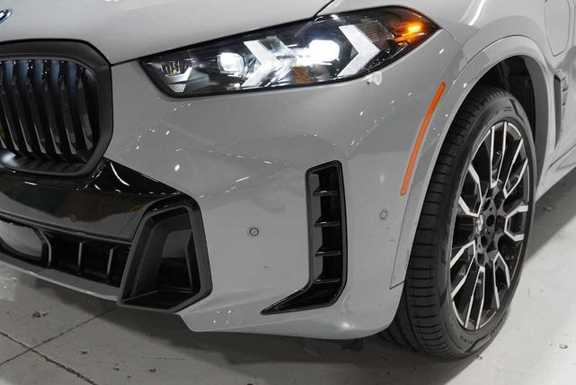 Photo of 2026 Gray Metallic BMW X5 PHEV