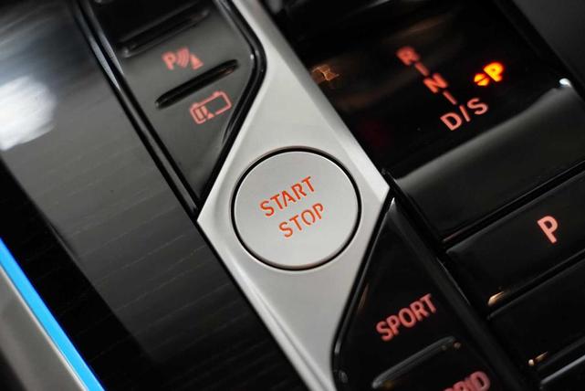 Photo of 2026 Gray Metallic BMW X5 PHEV