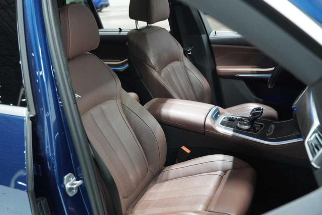 Photo of 2022 Phytonic Blue Metallic BMW X5