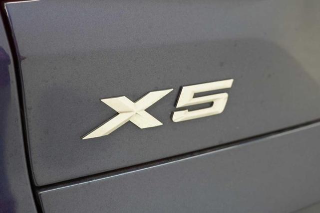 Photo of 2022 Phytonic Blue Metallic BMW X5