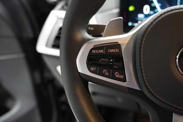 Photo of 2025 Black Sapphire Metallic BMW X7