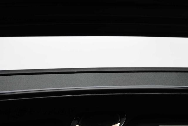 Photo of 2025 Black Sapphire Metallic BMW X7