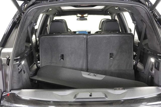 Photo of 2025 Black Sapphire Metallic BMW X7