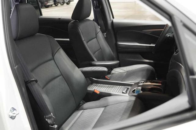 Photo of 2021 Platinum White Pearl Honda Passport