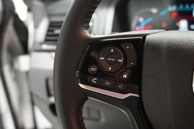 Photo of 2021 Platinum White Pearl Honda Passport