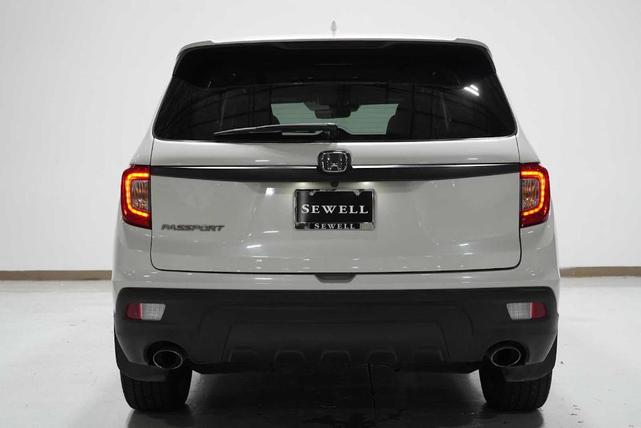 Photo of 2021 Platinum White Pearl Honda Passport