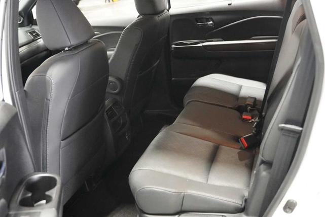 Photo of 2021 Platinum White Pearl Honda Passport