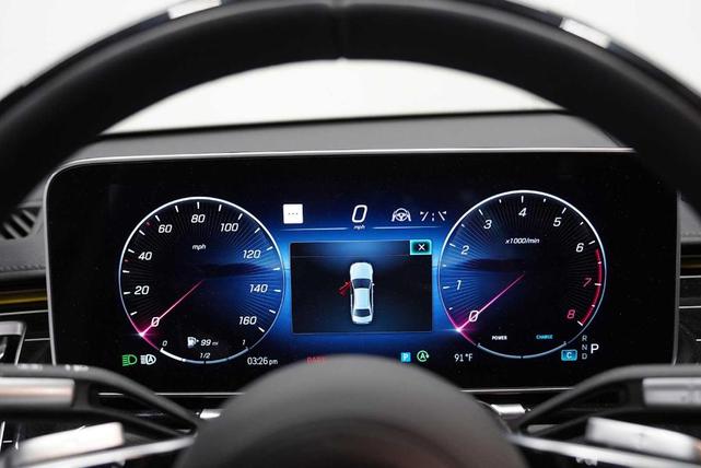 Photo of 2024 MANUFAKTUR Moonlight White Metallic Mercedes-Benz S-Class