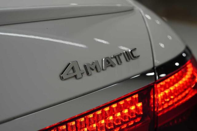 Photo of 2024 MANUFAKTUR Moonlight White Metallic Mercedes-Benz S-Class