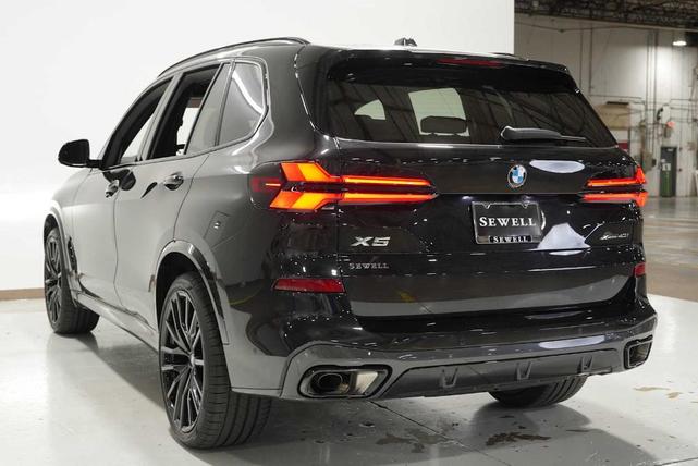 Photo of 2026 Black Sapphire Metallic BMW X5