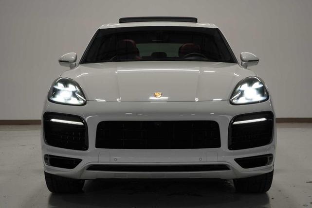Photo of 2023 Carrara White Metallic Porsche Cayenne