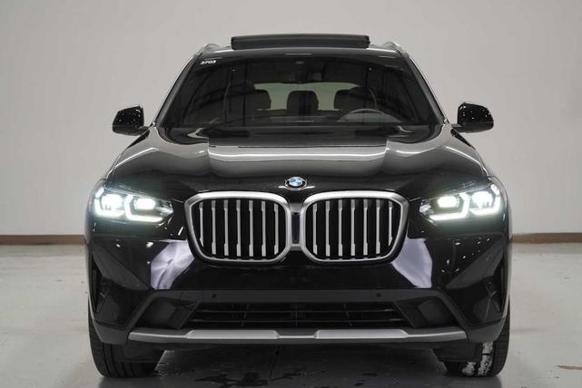 Photo of 2024 Black Sapphire Metallic BMW X3