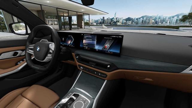 Photo of 2025 Alpine White BMW 330