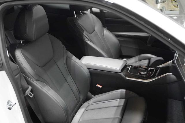 Photo of 2024 Mineral White Metallic BMW M440