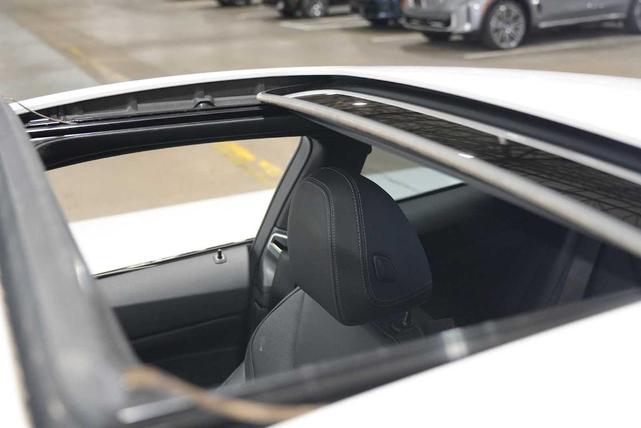 Photo of 2024 Mineral White Metallic BMW M440
