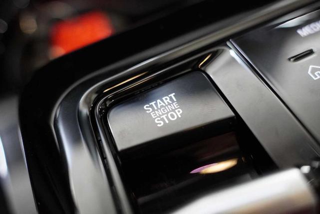 Photo of 2026 Black Sapphire Metallic BMW 530