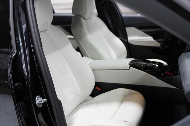 Photo of 2026 Black Sapphire Metallic BMW 530