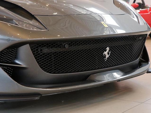 Photo of 2021 Grigio Silverstone Metallic Ferrari 812 GTS