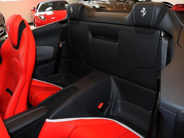 Photo of 2024 Gray Ferrari Roma Spider