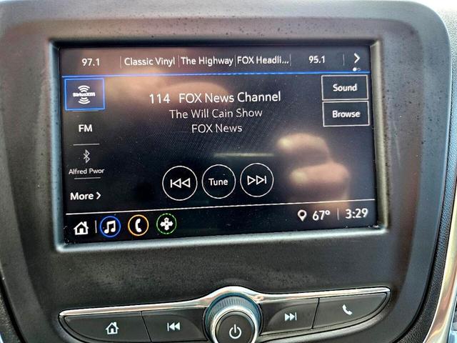 Photo of 2022 White Chevrolet Equinox