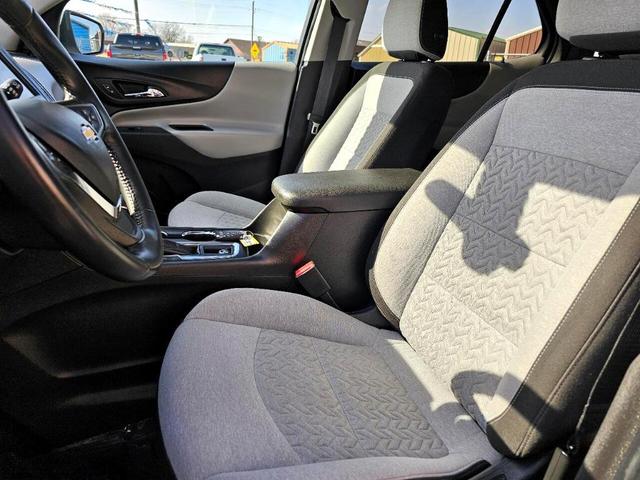 Photo of 2022 White Chevrolet Equinox