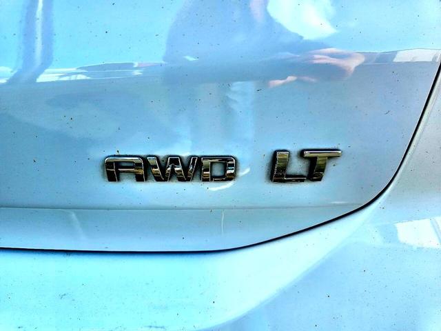Photo of 2022 White Chevrolet Equinox