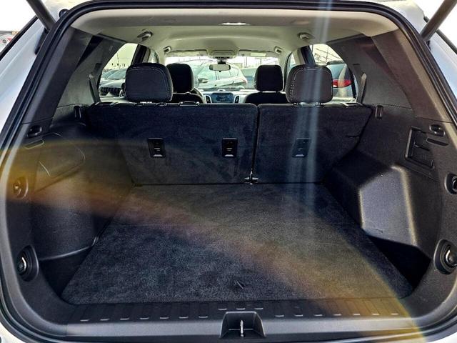Photo of 2022 White Chevrolet Equinox
