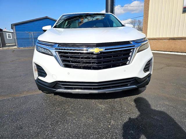 Photo of 2022 White Chevrolet Equinox