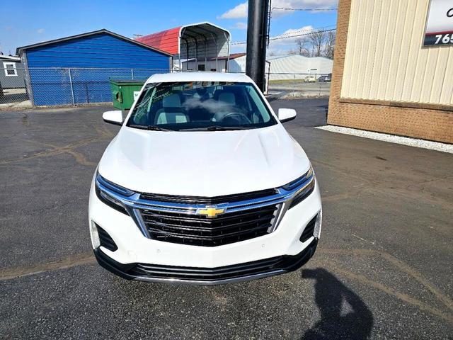 Photo of 2022 White Chevrolet Equinox