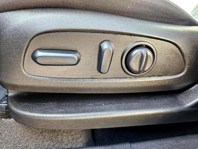Photo of 2022 White Chevrolet Equinox