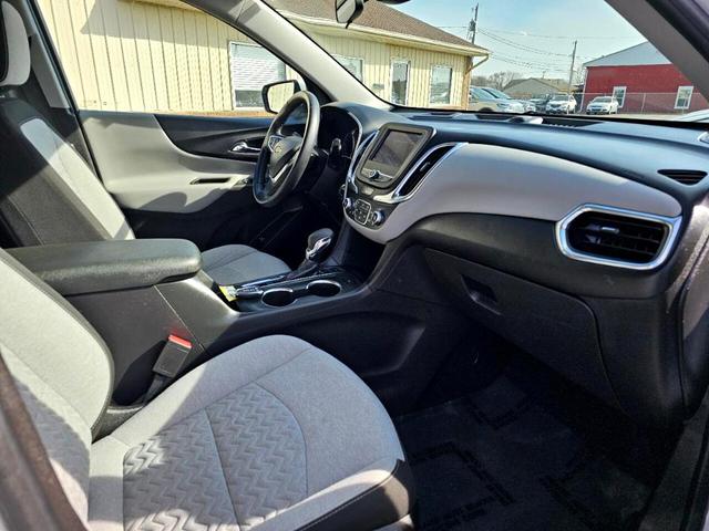 Photo of 2022 White Chevrolet Equinox
