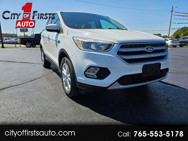 Photo of 2017 White Ford Escape