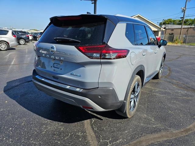 Photo of 2021 Solid Gray / Black Nissan Rogue