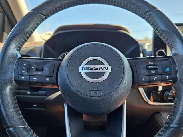 Photo of 2021 Solid Gray / Black Nissan Rogue