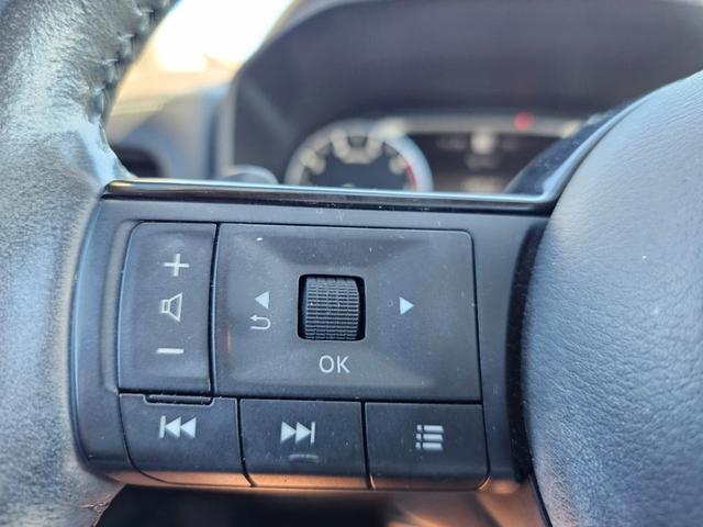 Photo of 2021 Solid Gray / Black Nissan Rogue