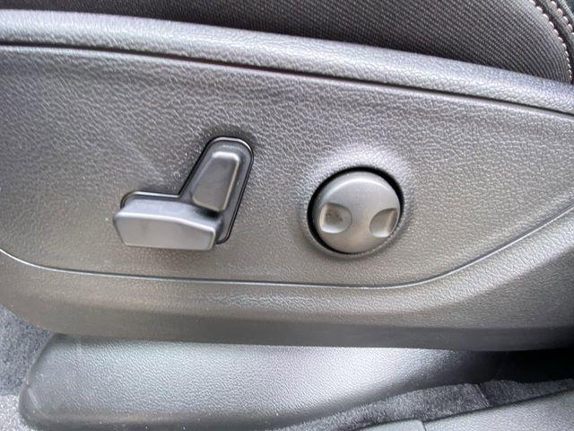 Photo of 2025 Granite Crystal Metallic Clearcoat RAM 1500